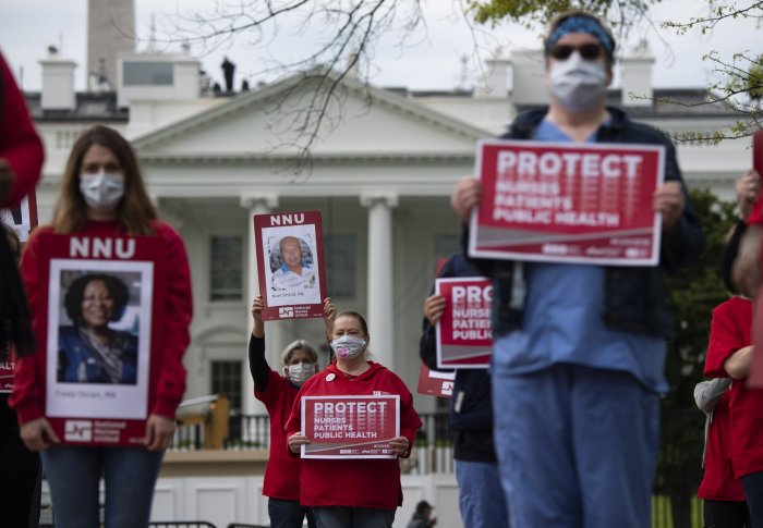 Nurses-protest-in-front-of-White-House_7_1.jpg