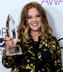 Melissa McCarthy garners award at the People's Choice Awards in Los Angeles