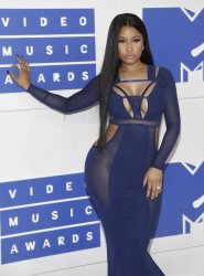 Nicki Minaj arrives at the 2016 MTV Video Music Awards
