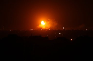 Israeli Army War Planes Carry Out Airstrikes Over Gaza