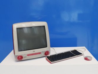 Jimmy Wales's iMac Used in the Creation of Wikipedia at Christie's