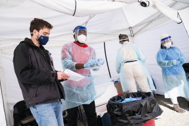 Washington provides coronavirus testing during omicron surge