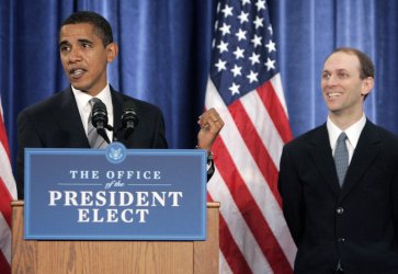 President-elect Obama announces Economic Recovery Advisory Board in Chicago