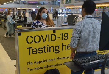 L.A Airport Offers COVID-19 Testing