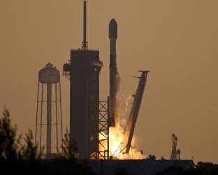 SpaceX Launches Starlink Satellites from the Kennedy Space Center, Florida