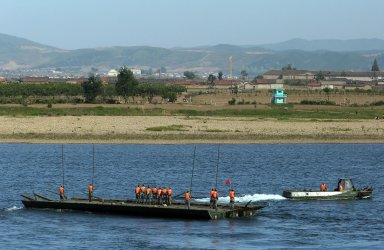 Miliatary does drills near North Korea and Dandong