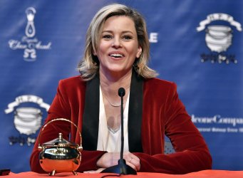 Actress Elizabeth Banks named Harvard Hasty Pudding 2020 Woman of the Year