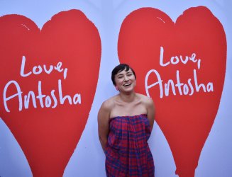 Zelda Williams attend sthe "Love, Antosha" premiere in Los Angeles