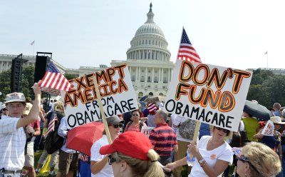 Tea Party holds US Capitol rally to protest Obamacare