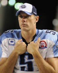 Tennessee Titans Quarterback Collins Walks Sidelines in Lost to Pittsburgh Steelers