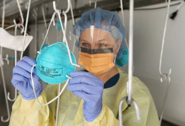 Team at Saint Louis University Hospital uses special UV lights to sanitize N95 masks