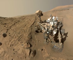 Curiosity Makes a Selfie On Mars