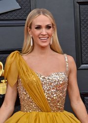 Carrie Underwood Arrives for the 64th Grammy Awards in Las Vegas