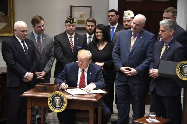 President Trump signs executive order on veterans suicides