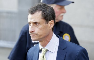 Anthony Weiner sentenced to 21 months in sexting case