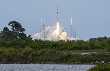 SpaceX Falcon 9 Launches More Starlink Satellites