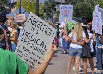 Hundreds in Los Angeles Join Thousands in Nationwide Women's Reproductive Rallys