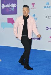 Latin Artist Jorge Bernal Walks The Blue Carpet at the 2016 Premios Tu Mundo Show