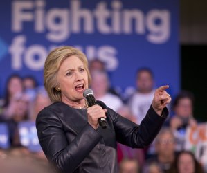 Hillary Clinton campaigns in Oakland, California