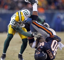 Bears Bennett Upended by Packers Woodson