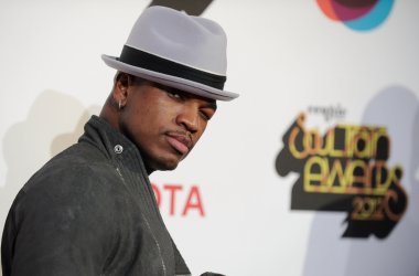 Ne-Yo arrives at the Soul Train Awards 2012 in Las Vegas