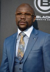 Floyd Mayweather attends the LA premiere of 'All Eyez on Me'