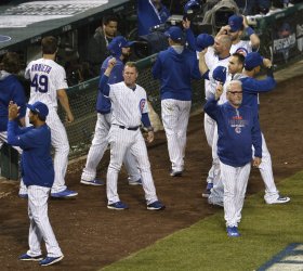 Cubs salute the fans after sweep by New York Mets