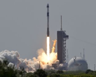 SpaceX Launches First Commercial Crew For Axiom From the Kennedy Space Center, Florida.