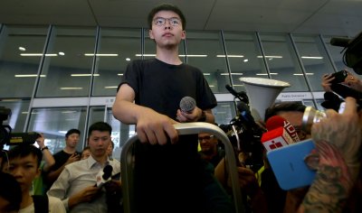 Wong prepares to talk to protestors in Hong Kong