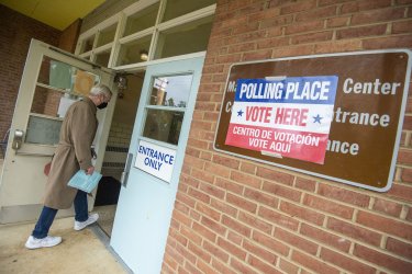 Virginian Voters Cast Ballots in 2021 Elections on Election Day