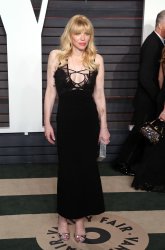 Courtney Love arrives at the Vanity Fair Oscar Party in Beverly Hills