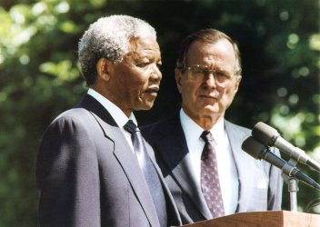 Nelson Mandela with George Bush at White House