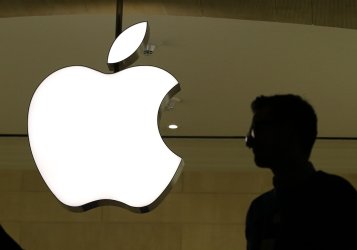 Apple announces second quarter earnings