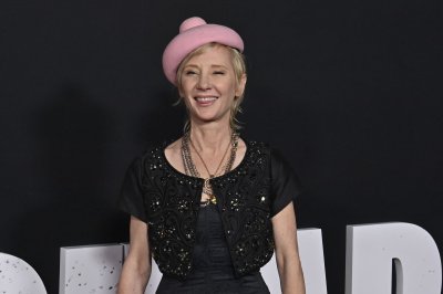 Actress-Anne-Heche-critically-injured-after-her-car-crashed-into-a-home