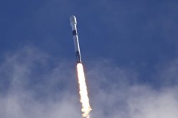 SpaceX Falcon 9 carries Eutelsat communications satellite in final launch