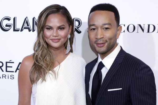Chrissy Teigen, John Legend lose baby due to pregnancy complications: ‘We will always love you’