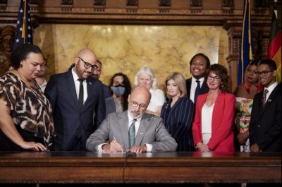 Gov. Wolf signs EO to ban conversion therapy in Pennsylvania