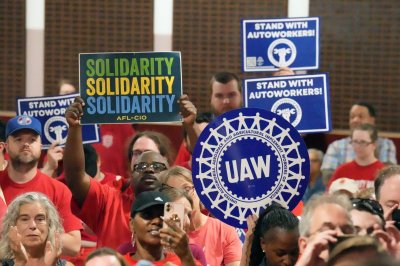 UAW expands strike, calling 7,000 more Ford, GM workers to picket lines
