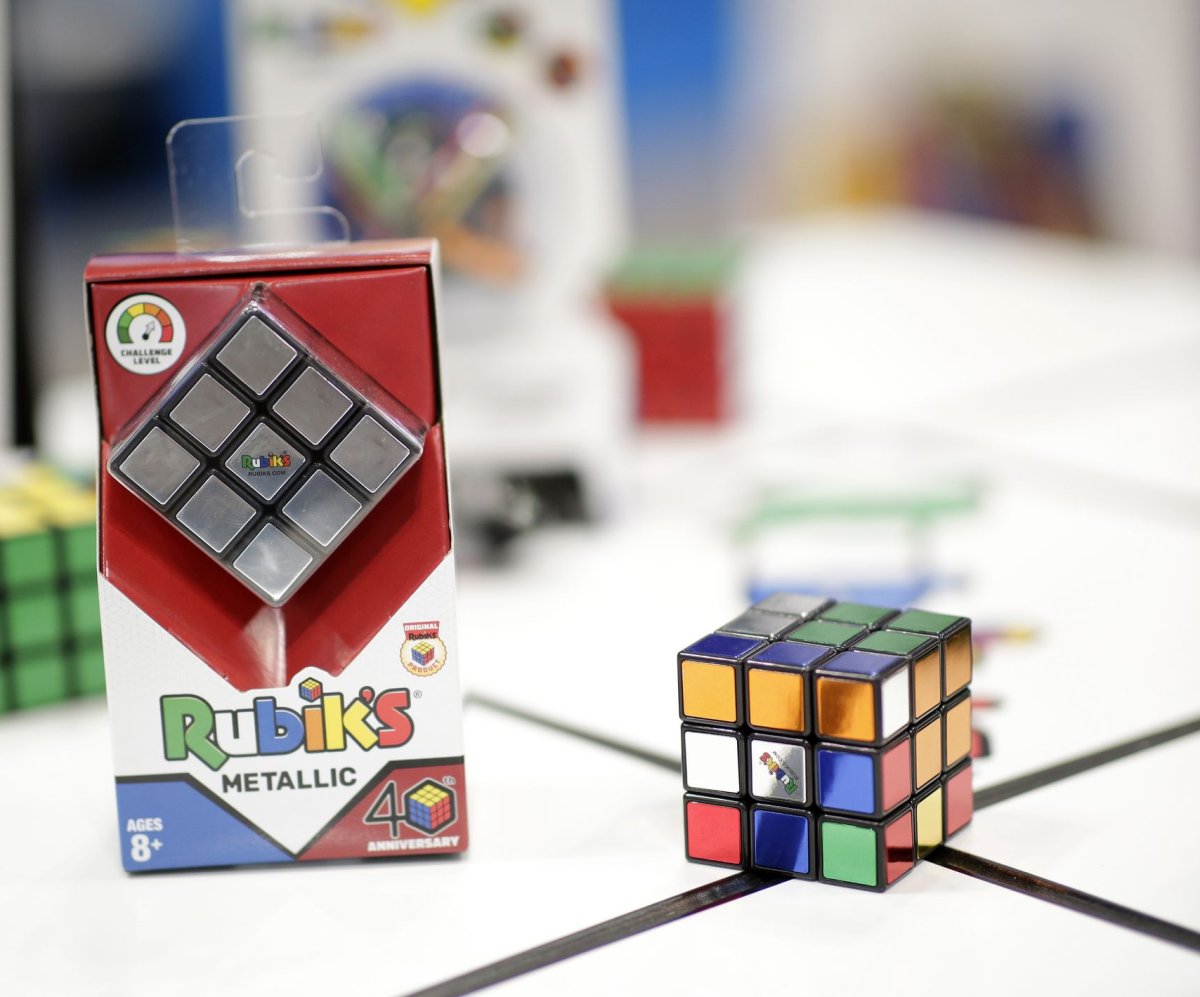 Infer Orchard Feudal Rubik's Cube attempting world record with YouTube livestream - UPI.com