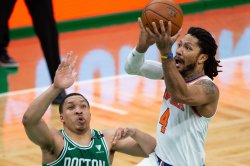 New York Knicks' Derrick Rose to have minor ankle surgery