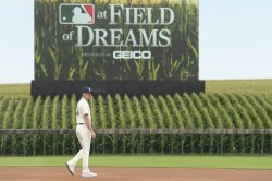 Smyly leads Cubs past Reds in 2nd Field of Dreams Game in Iowa