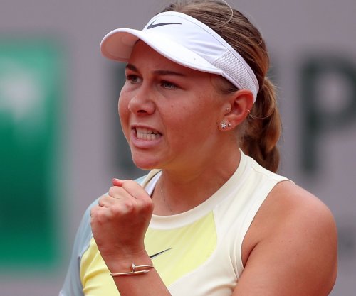 French Open: Anisimova eliminates Osaka, top women upset