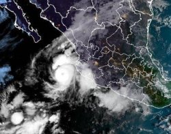 Orlene quickly intensifies to Category 4 strength, set to strike Mexico
