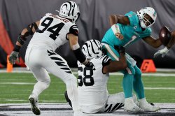 NFL union probes concussion protocol amid Dolphins QB Tagovailoa's 2nd head hit