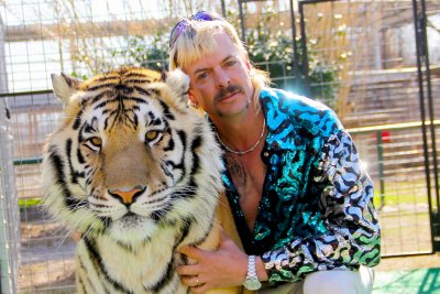 Tiger King's ‘Joe Exotic’ divorcing husband to marry man from prison thumbnail