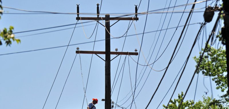 White House announces $30 billion investment in U.S. electric grid