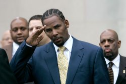 R. Kelly trial on federal child pornography, obstruction charges begins