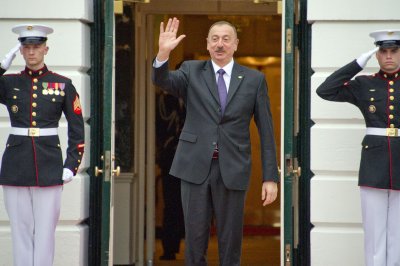 Azerbaijan releases 10 more detained Armenian service members after EU talks thumbnail