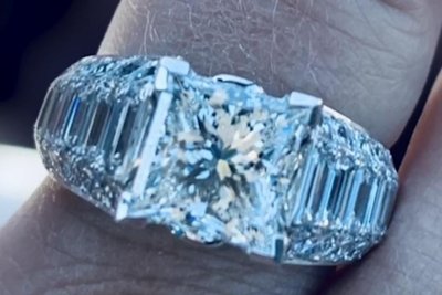 Watch:-Lost-diamond-ring-returned-by-stranger-weeks-later