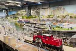 Model train plays 2,840 notes of classical music for Guinness record